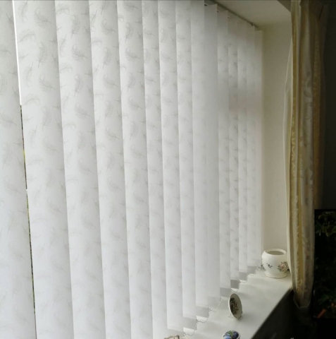 flutter-white-vertical-blinds4 Flutter White Vertical Blinds